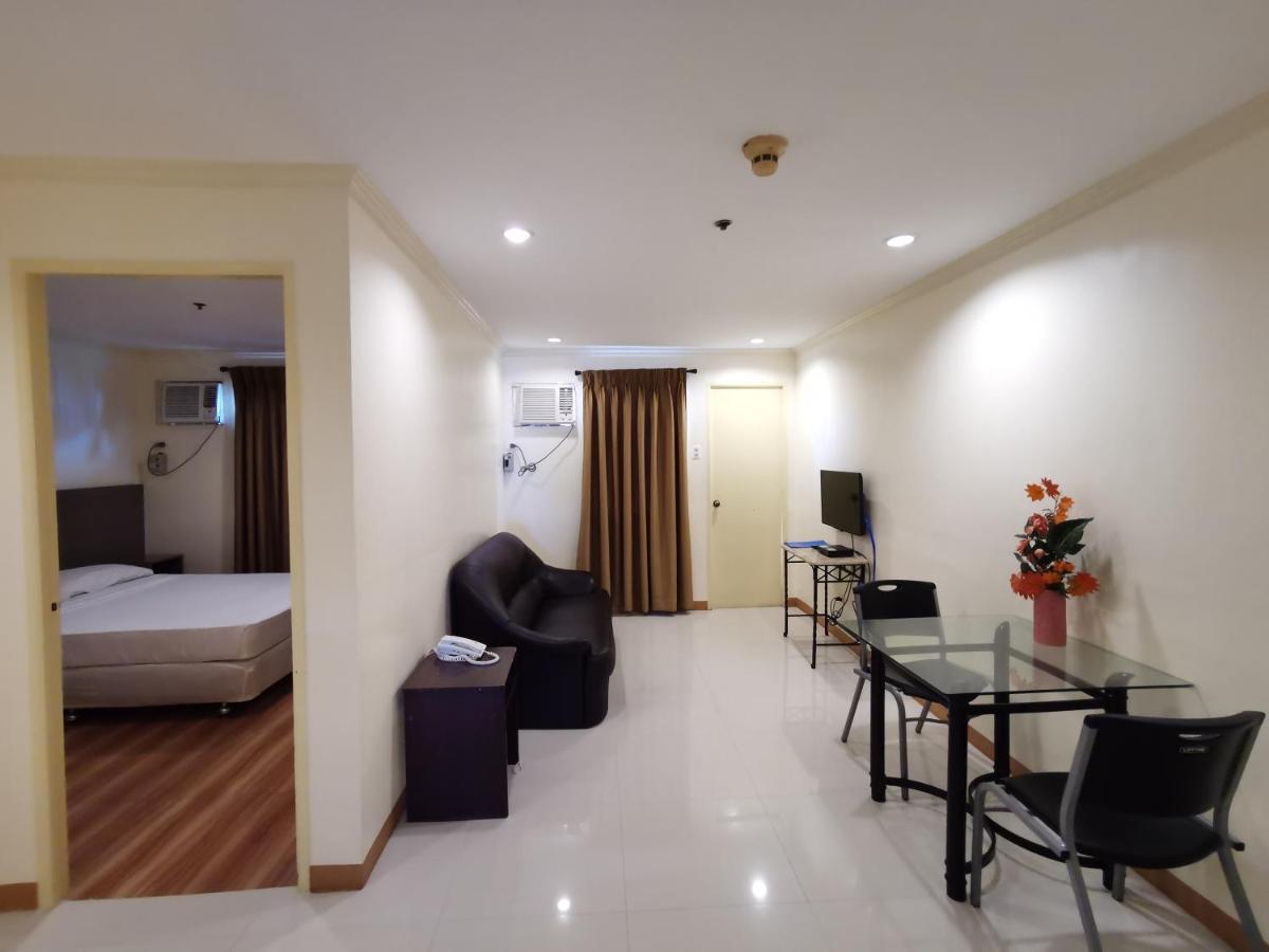 Metro Park Hotel - Cebu City Exterior photo
