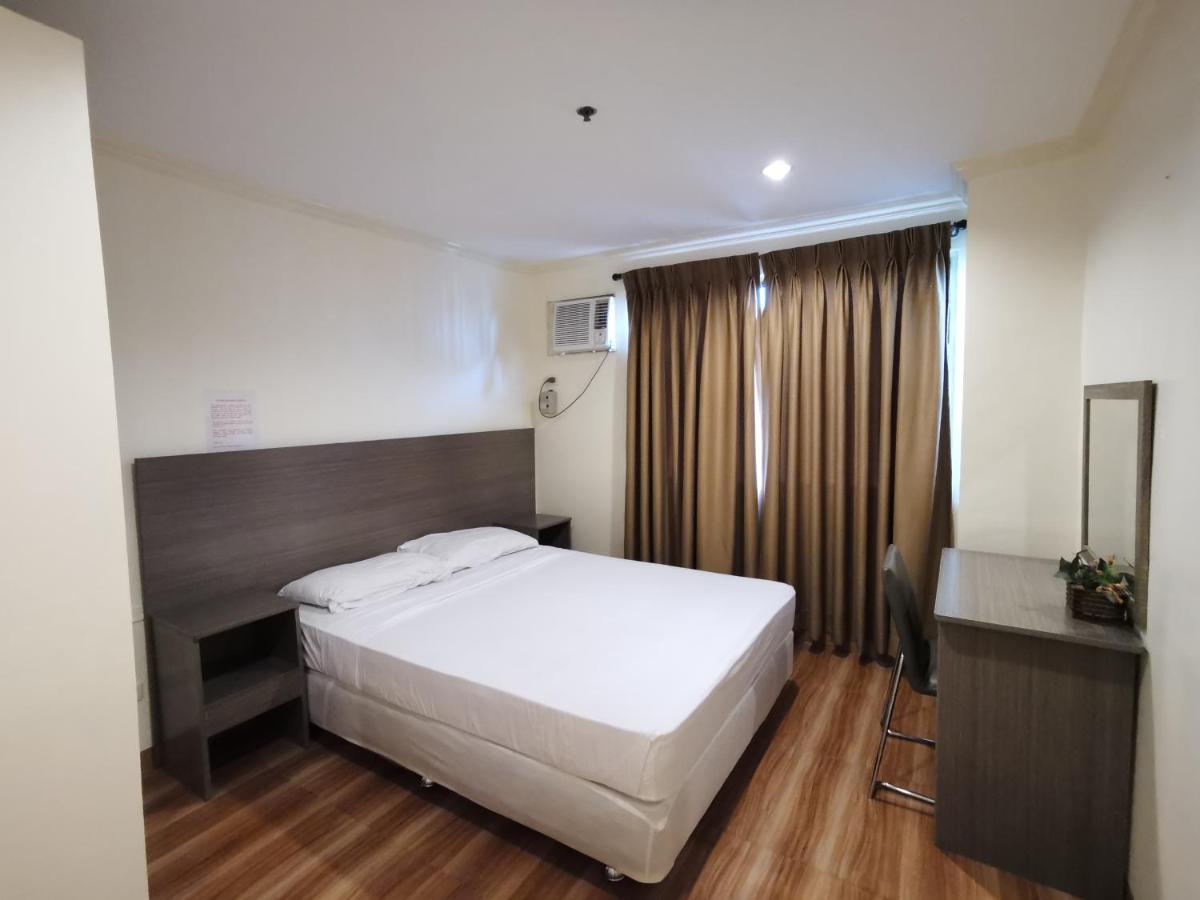 Metro Park Hotel - Cebu City Exterior photo