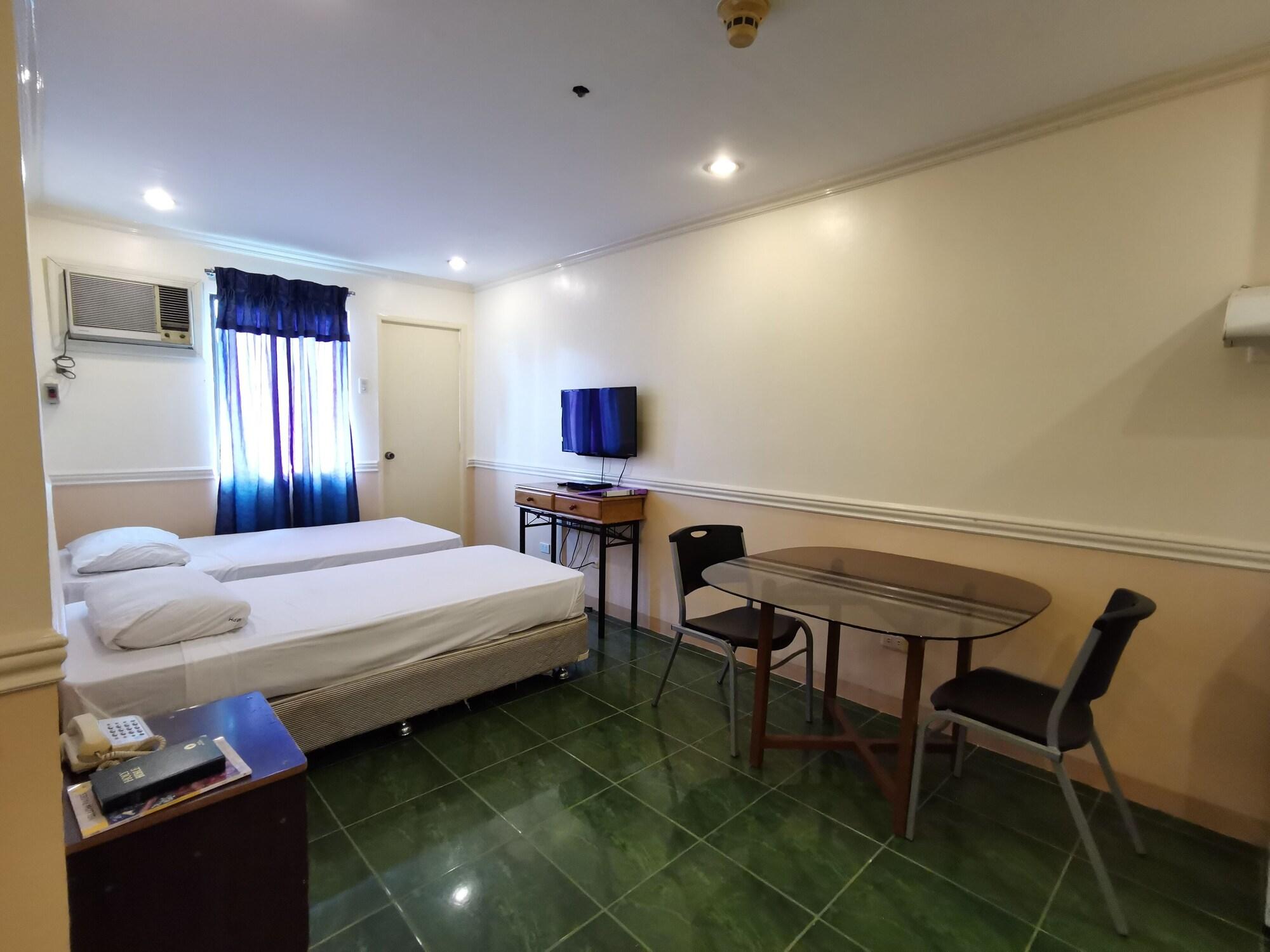 Metro Park Hotel - Cebu City Exterior photo