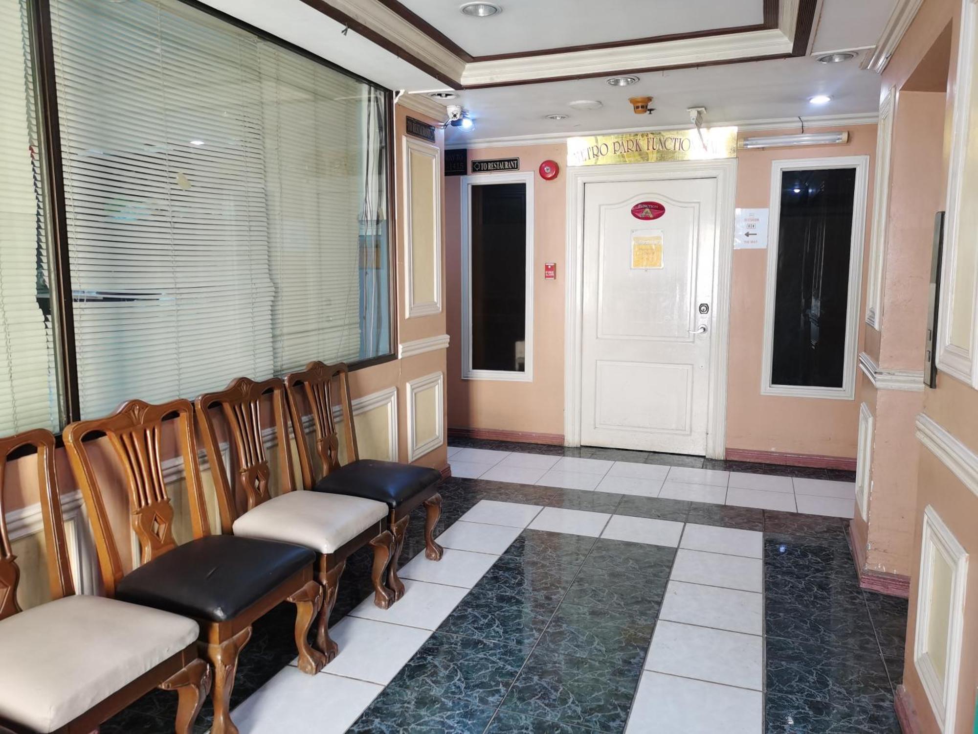 Metro Park Hotel - Cebu City Exterior photo