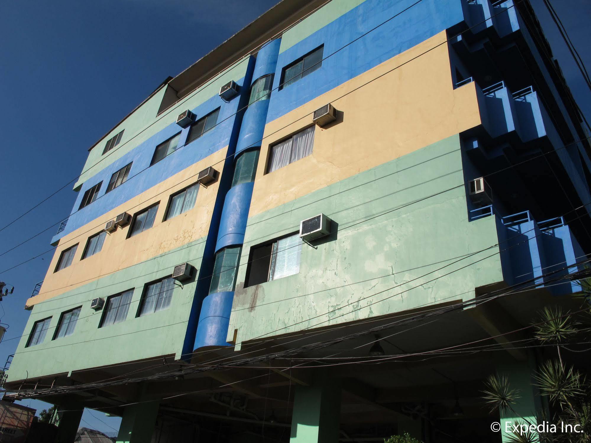 Metro Park Hotel - Cebu City Exterior photo